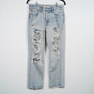 Levi’s Wedgie Straight Jeans 28 Light Wash Distressed High Rise